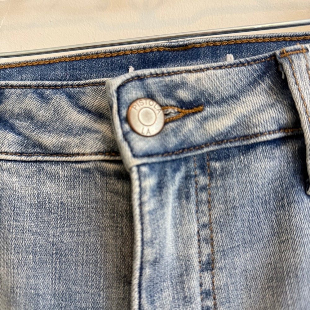 Pistola Straight Leg Light Wash Distressed Fray Hem Jeans Size 29 - Picture 3 of 11